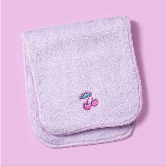 New Stoney Clover Lane Target Lavender Cherries Reusable Makeup Remover Cloth - Picture 1 of 3